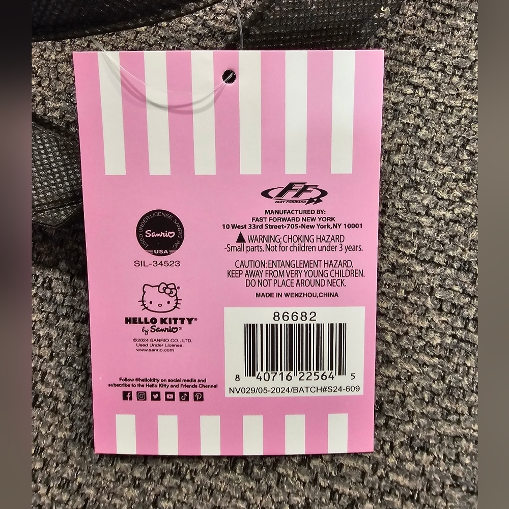 Hello Kitty Pink and Black Tote Bags - Picture 4 of 4